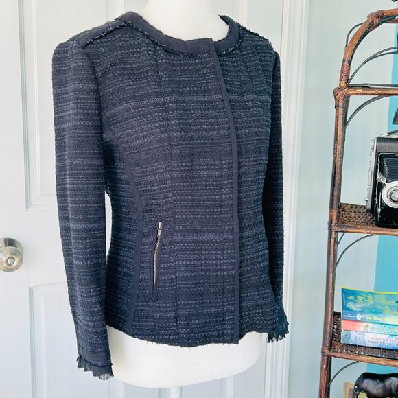 ecru Structured Embroidered Cotton Tweed Jacket (size M) - Picture 3 of 13